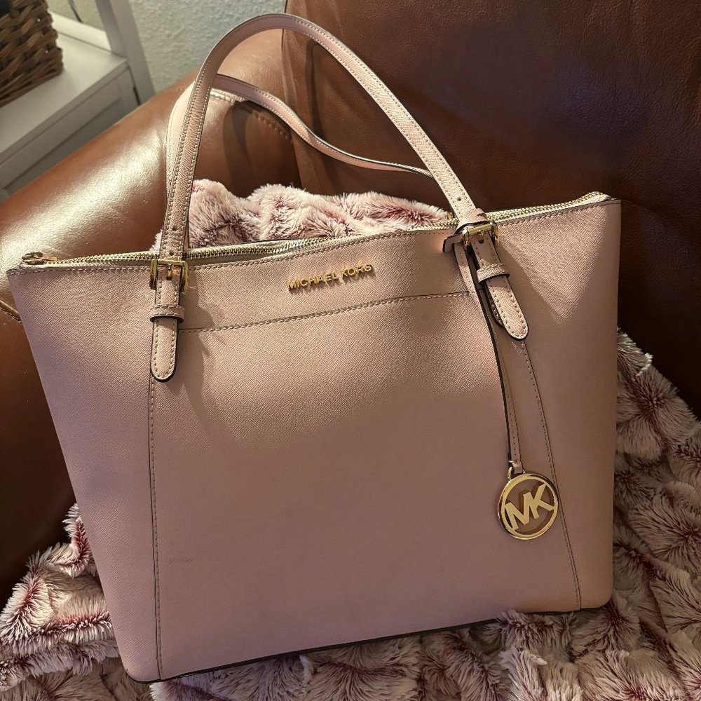 Michael Kors Purse: Voyager Large Tote (Pink)